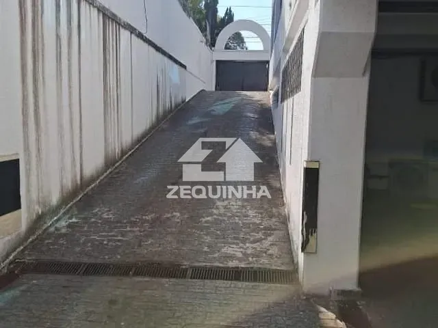 Prédio com 700m², para alugar, no bairro Jardim Everest em Sao Paulo