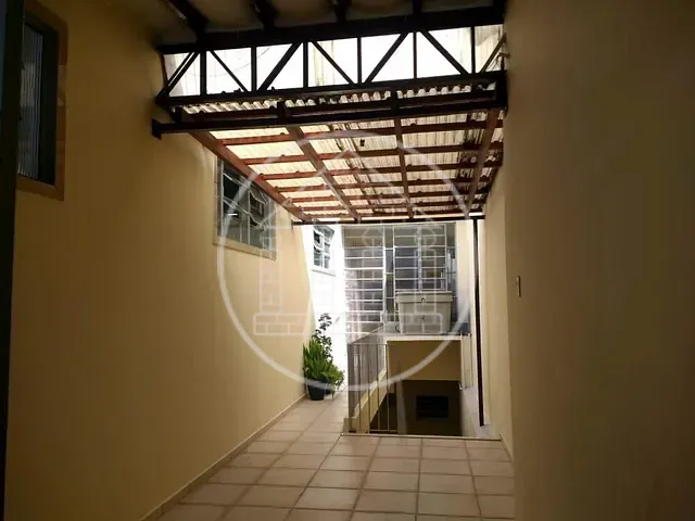 Prédio com 160m², à venda, no bairro Parque Colonial em São Paulo