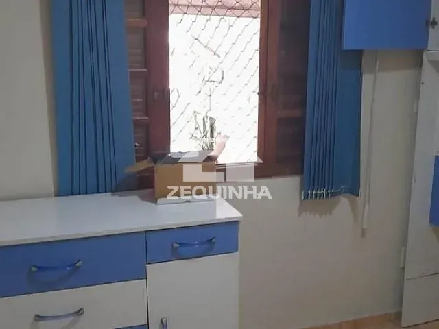 Prédio com 161m² 5 quartos e 2 banheiros, à venda, no bairro Munhoz Junior em Osasco