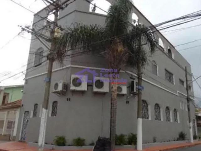 Prédio com 400m², para alugar, no bairro Quarta Parada em São Paulo