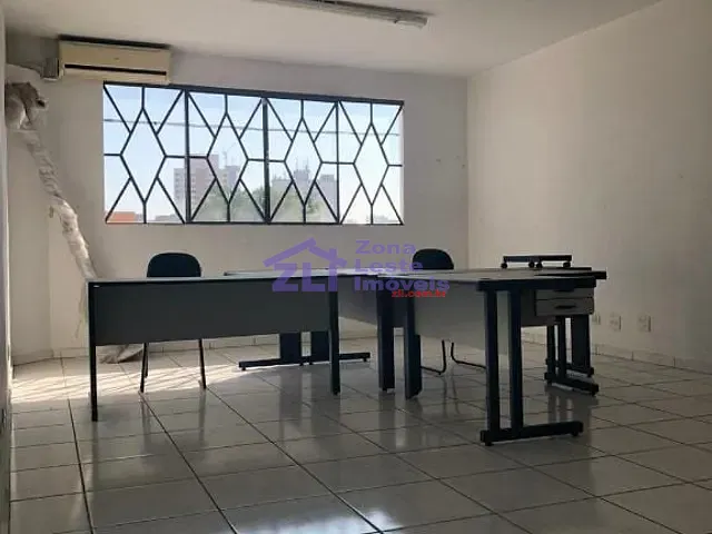Prédio com 400m², para alugar, no bairro Quarta Parada em São Paulo