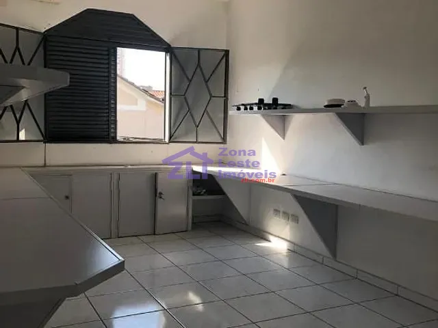 Prédio com 400m², para alugar, no bairro Quarta Parada em São Paulo