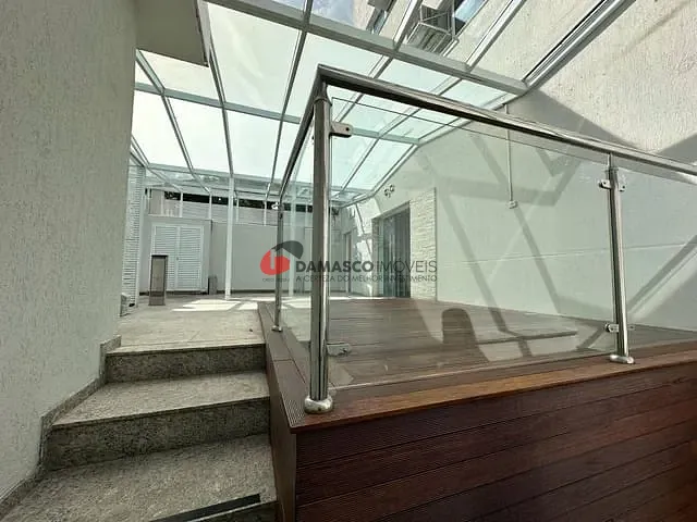 Prédio para alugar, no bairro Sacomã em São Paulo