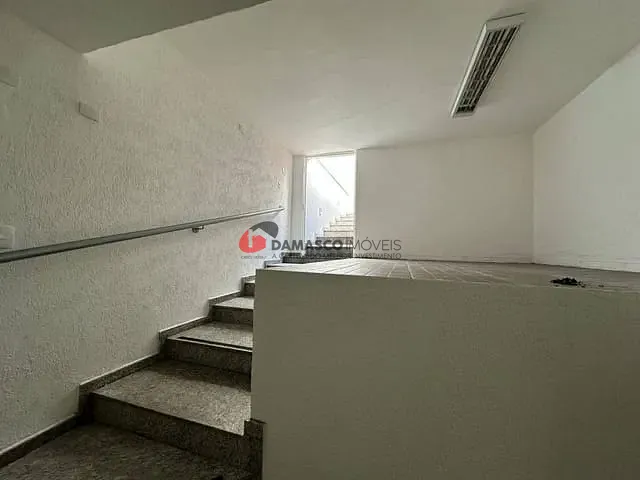 Prédio para alugar, no bairro Sacomã em São Paulo