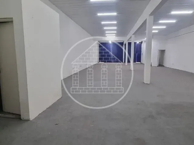 Prédio com 250m², à venda, no bairro Jardim da Pedreira em São Paulo
