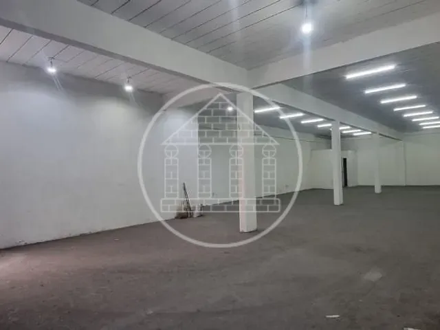 Prédio com 250m², à venda, no bairro Jardim da Pedreira em São Paulo