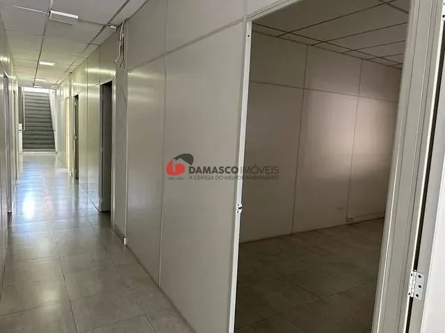 Prédio à venda, no bairro Vila Assunção em Santo André