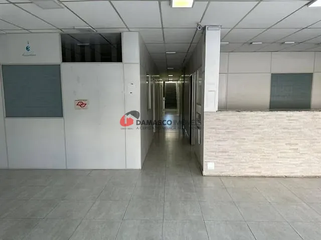 Prédio para alugar, no bairro Vila Assunção em Santo André