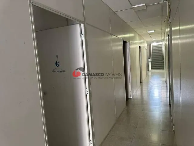 Prédio para alugar, no bairro Vila Assunção em Santo André