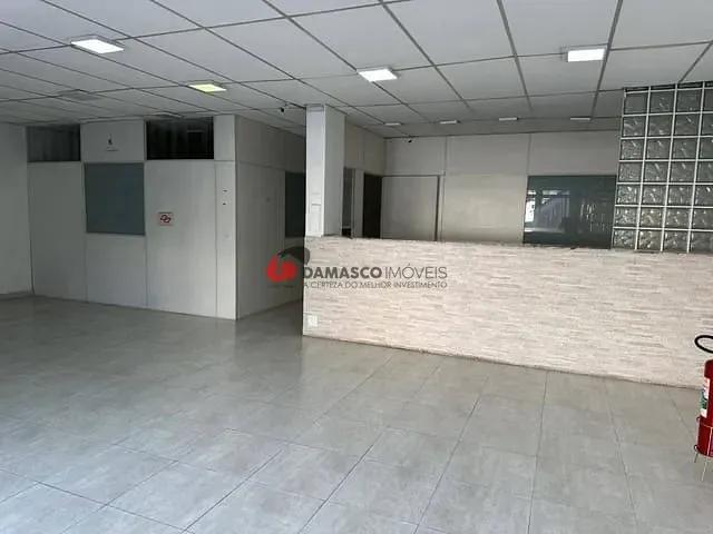 Prédio para alugar, no bairro Vila Assunção em Santo André