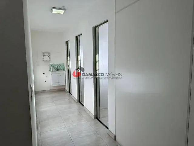 Prédio para alugar, no bairro Vila Assunção em Santo André