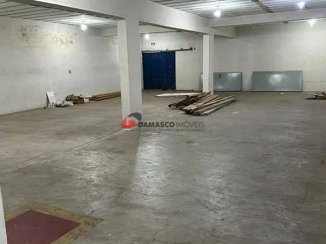 Prédio para alugar, no bairro Vila Dora em Santo André