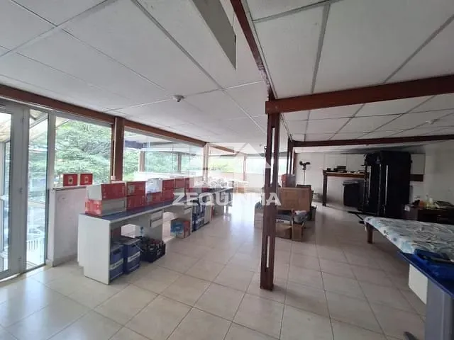 Prédio com 257m², para alugar, no bairro Vila Yara em Osasco