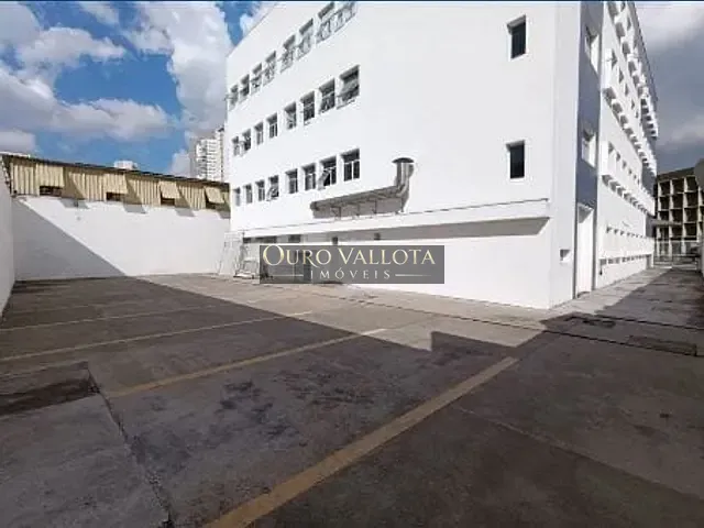 Prédio com 1515m², para alugar, no bairro Barra Funda em São Paulo