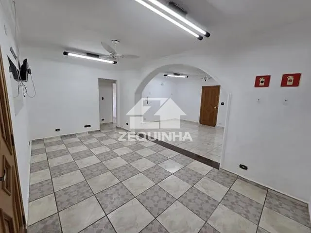 Prédio com 271m² 8 quartos e 6 banheiros, à venda, no bairro Vl Campesina em Osasco