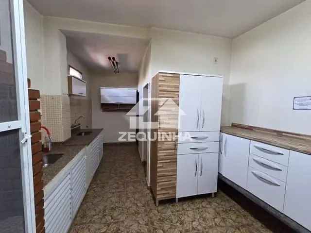 Prédio com 271m² 8 quartos e 6 banheiros, à venda, no bairro Vl Campesina em Osasco