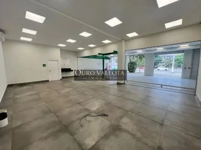 Prédio com 976m², para alugar, no bairro Indianópolis em São Paulo