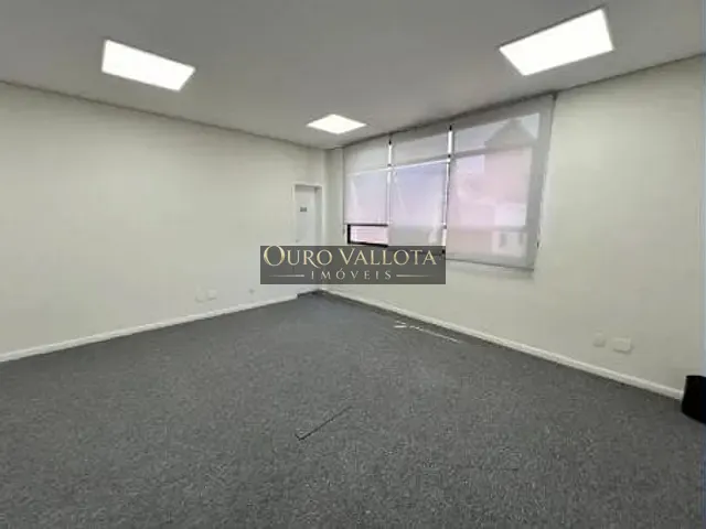 Prédio com 976m², para alugar, no bairro Indianópolis em São Paulo