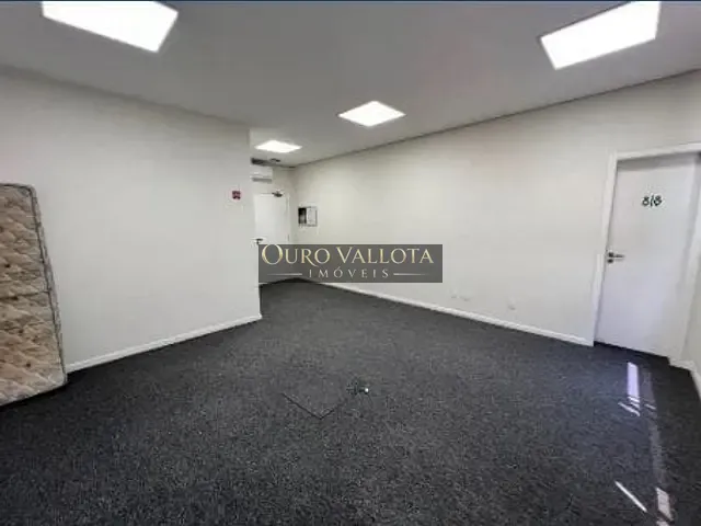 Prédio com 976m², para alugar, no bairro Indianópolis em São Paulo