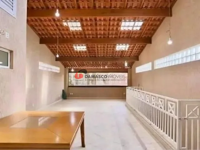 Prédio à venda, no bairro Vila Bertioga em São Paulo