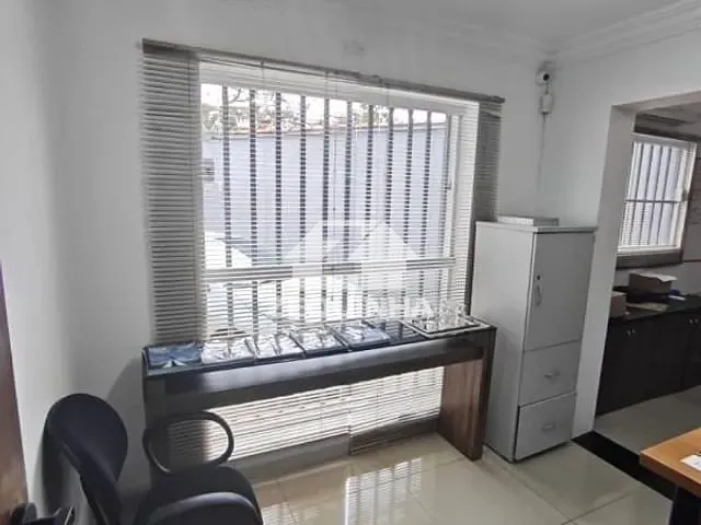 Prédio com 201m², para alugar, no bairro Parque Continental em São Paulo