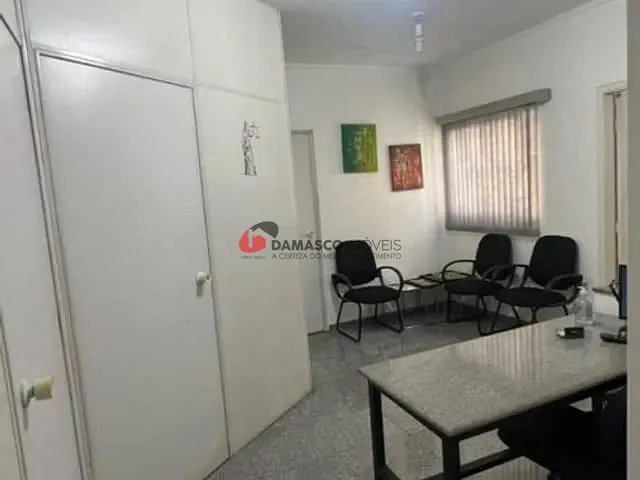 Prédio com 316m², para alugar, no bairro Cerâmica em São Caetano do Sul