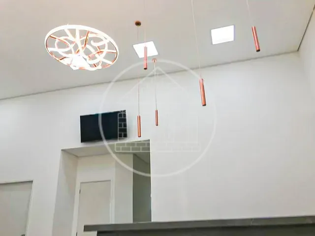 Prédio com 303m², para alugar, no bairro Socorro em São Paulo
