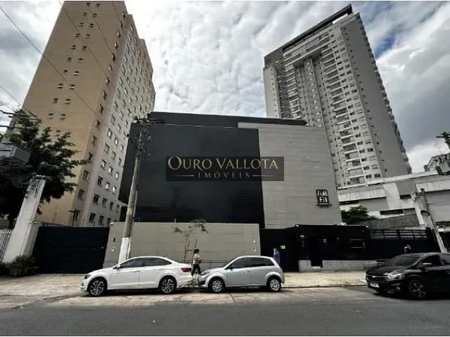 Prédio com 7000m², para alugar, no bairro Barra Funda em São Paulo