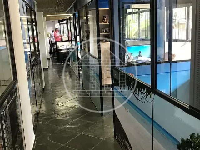 Prédio com 354m², à venda ou para alugar, no bairro Chácara Inglesa em São Paulo