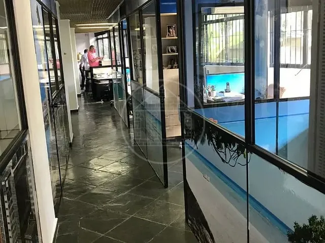 Prédio com 354m², à venda ou para alugar, no bairro Chácara Inglesa em São Paulo