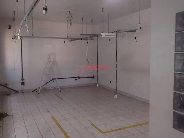 Prédio à venda ou para alugar, no bairro Jardim do Mar em São Bernardo do Campo
