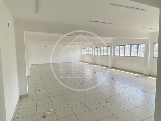 Prédio com 360m², à venda ou para alugar, no bairro Bosque da Saúde em São Paulo