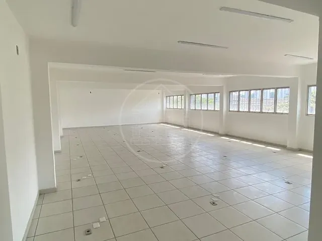 Prédio com 360m², à venda ou para alugar, no bairro Bosque da Saúde em São Paulo