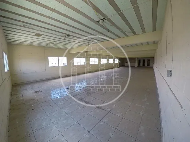 Prédio com 300m², à venda ou para alugar, no bairro Jardim Marabá(Zona Sul) em São Paulo
