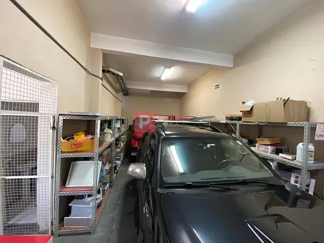 Prédio com 700m², para alugar, no bairro Várzea de Baixo em São Paulo