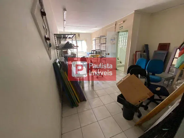 Prédio com 700m², para alugar, no bairro Várzea de Baixo em São Paulo