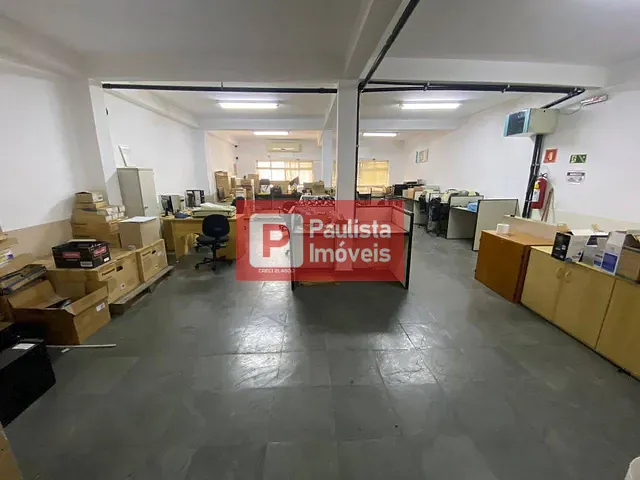 Prédio com 700m², para alugar, no bairro Várzea de Baixo em São Paulo