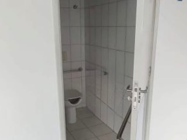 Prédio com 250m², para alugar, no bairro Alphaville em Barueri