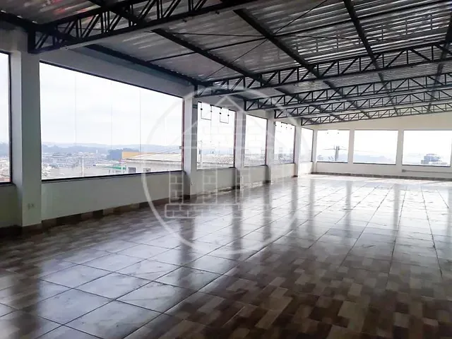 Prédio com 750m², para alugar, no bairro Vila Natal em São Paulo