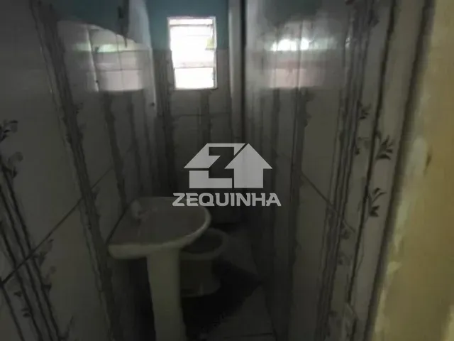 Prédio com 136m² 4 quartos e 4 banheiros, à venda, no bairro Padroeira em Osasco
