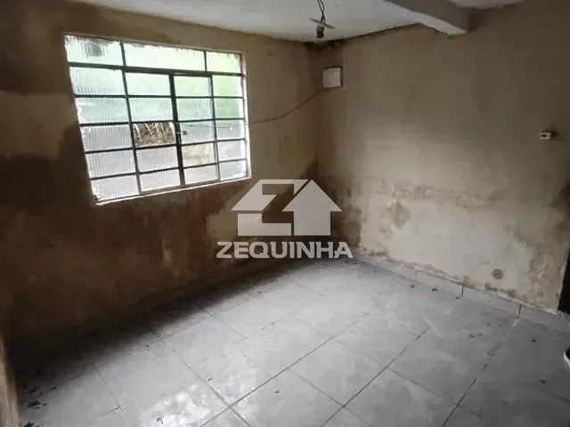 Prédio com 136m² 4 quartos e 4 banheiros, à venda, no bairro Padroeira em Osasco