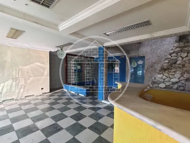 Prédio com 366m², à venda, no bairro Cidade Dutra em São Paulo