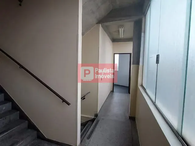 Prédio com 981m², para alugar, no bairro Vila Gea em São Paulo