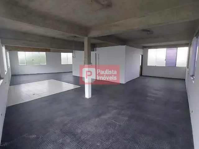 Prédio com 981m², para alugar, no bairro Vila Gea em São Paulo