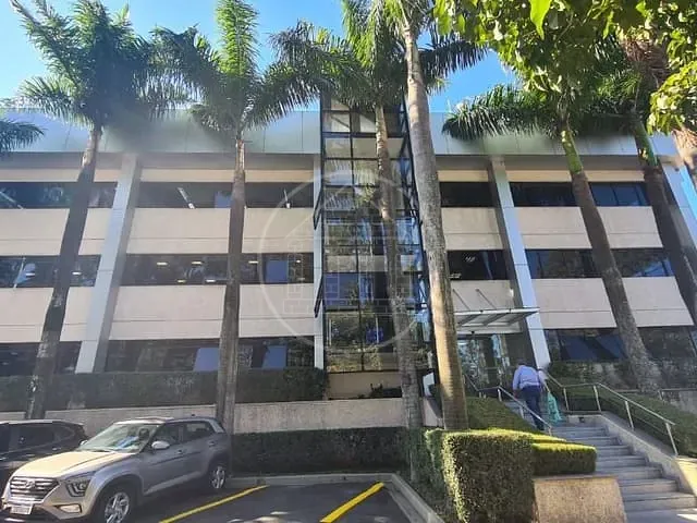 Prédio com 4465m², à venda, no bairro Alphaville Industrial em Barueri