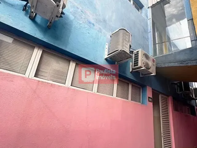 Prédio com 250m², à venda, no bairro Jardim São Paulo em Taboão da Serra