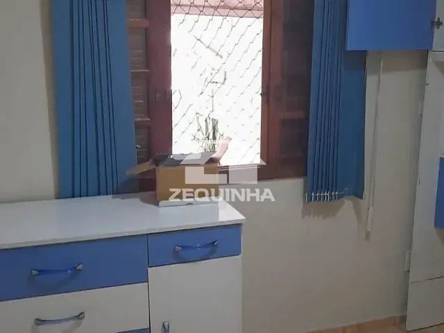 Prédio com 161m² 5 quartos e 2 banheiros, à venda, no bairro Jardim Munhoz Junior em Osasco