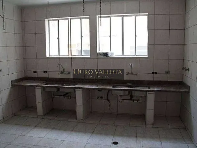 Prédio com 700m², para alugar, no bairro Mooca em São Paulo