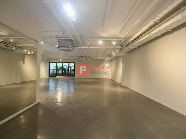 Prédio com 400m², para alugar, no bairro Itaim Bibi em São Paulo