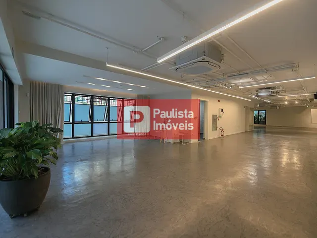 Prédio com 400m², para alugar, no bairro Itaim Bibi em São Paulo